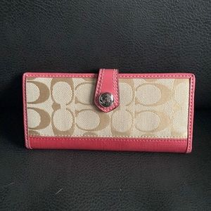 Coach bifold snap wallet with zippered change pouch